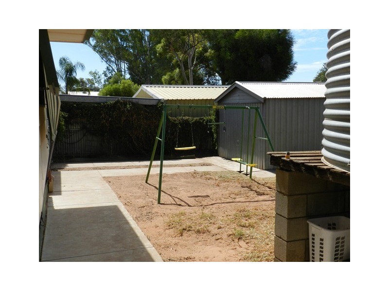6 Bahnisch Avenue, Berri SA 5343