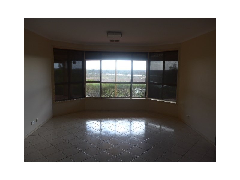 36 Wheatley Road, Loxton SA 5333