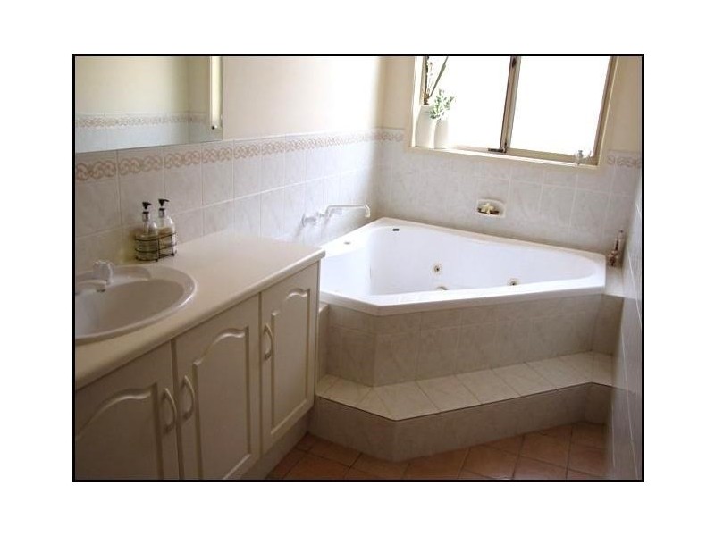 36 Wheatley Road, Loxton SA 5333