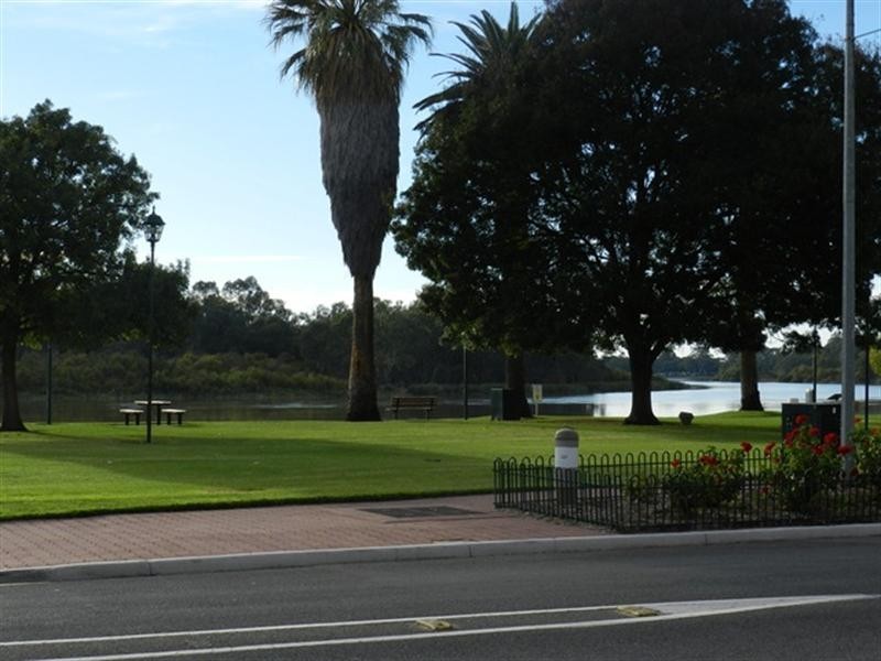 Riverview Cafe Renmark, Renmark SA 5341