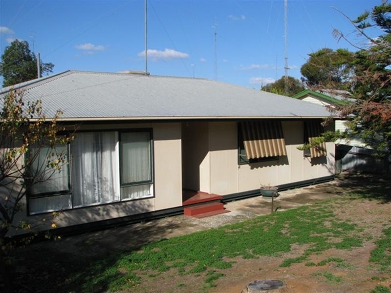 5 Strangman Road, Waikerie SA 5330