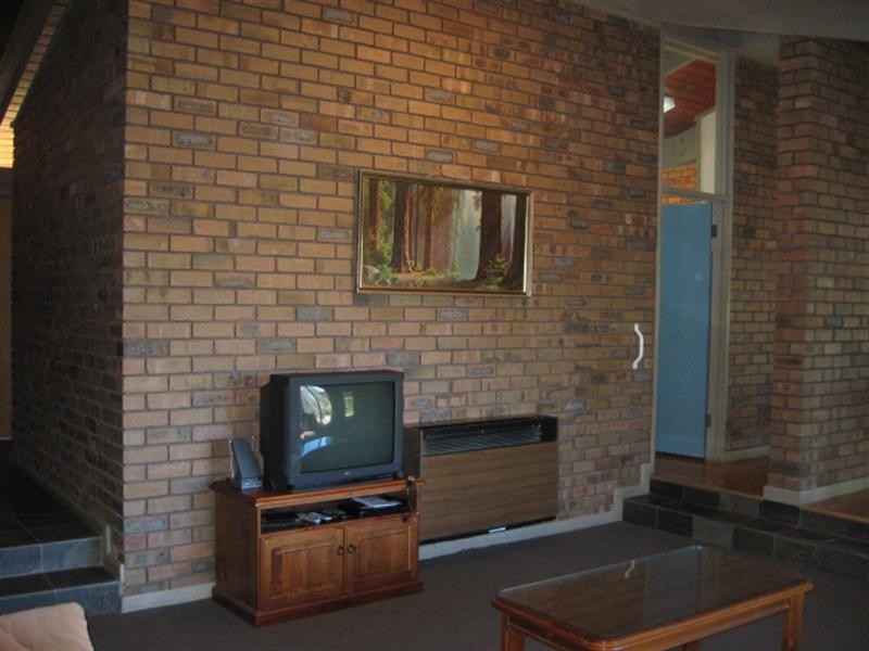 2 Pflaum Terrace, Loxton SA 5333