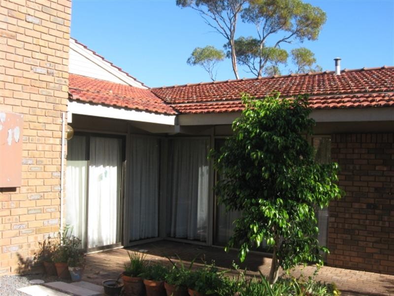 2 Pflaum Terrace, Loxton SA 5333