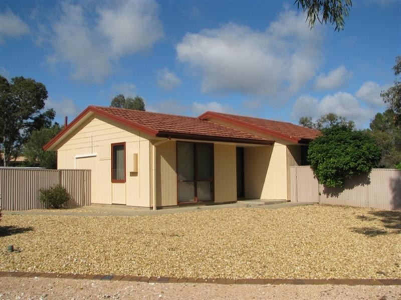 5 Tiller Crescent, Waikerie SA 5330