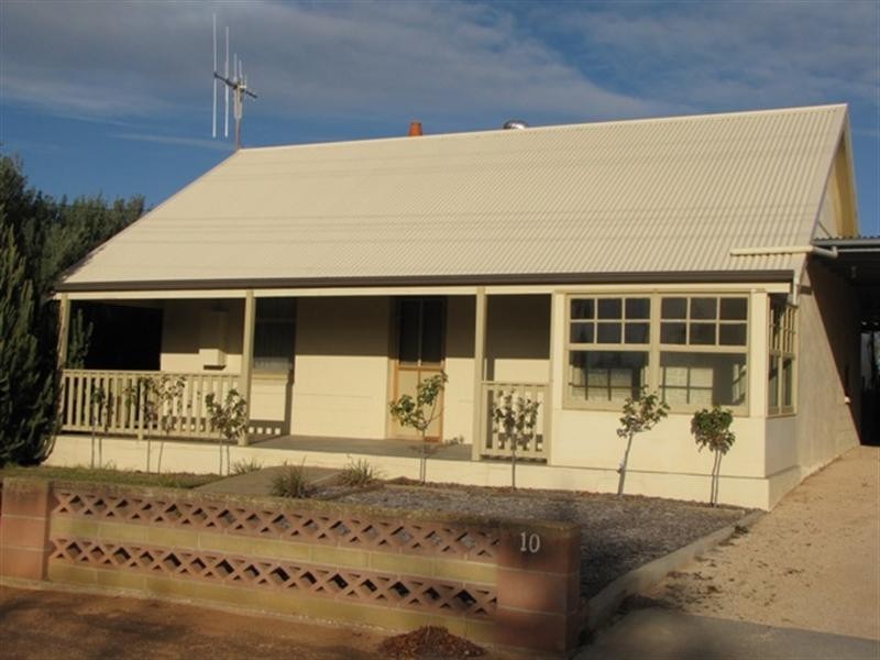 10 Fourth Street, Loxton SA 5333