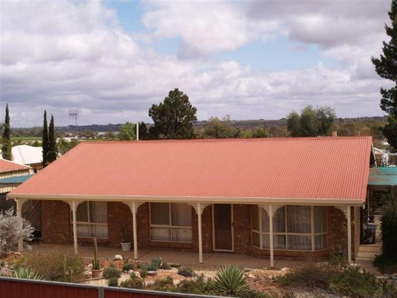 16 Coombe Terrace, Waikerie SA 5330