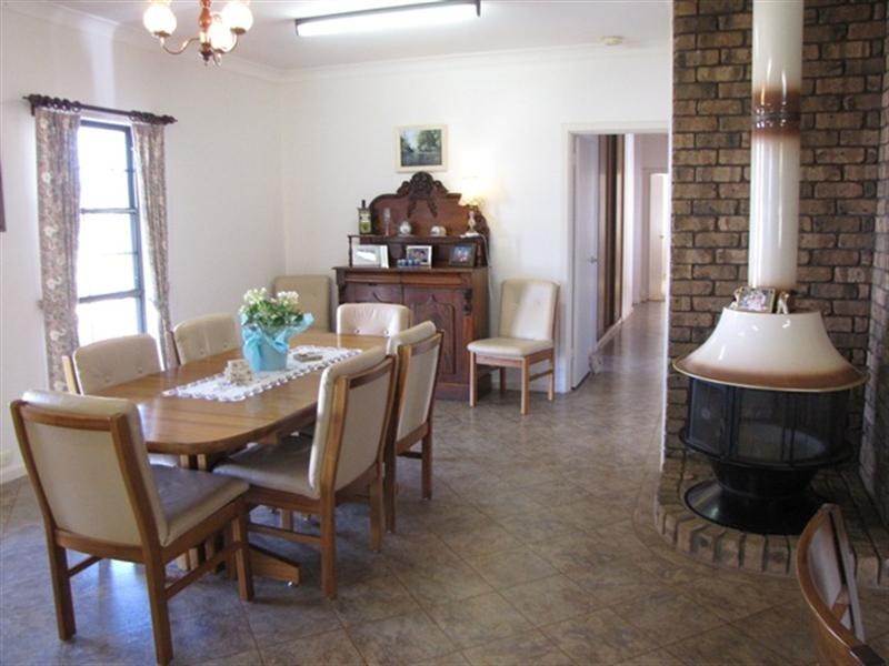 8 Downer Terrace, Lyrup SA 5343