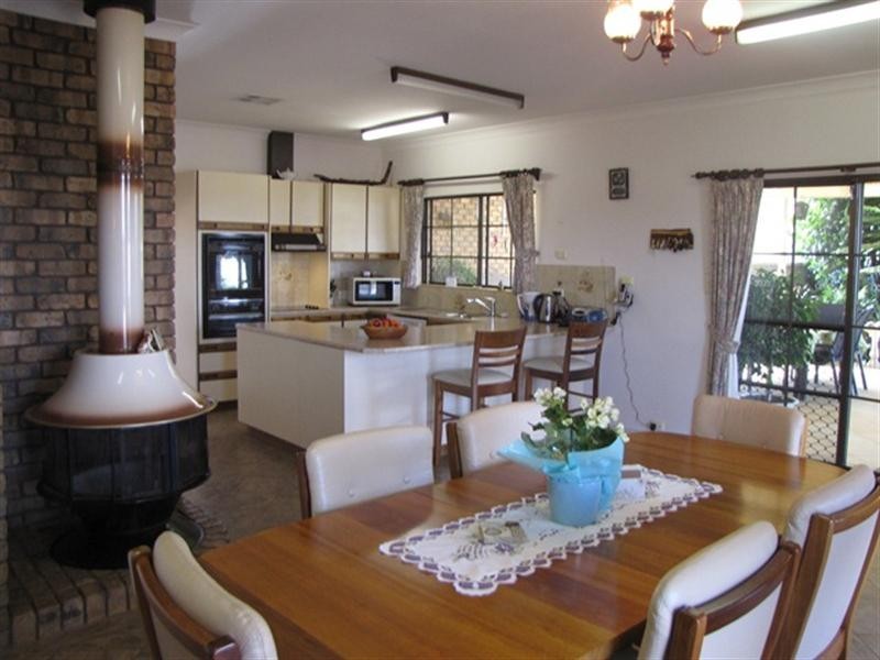 8 Downer Terrace, Lyrup SA 5343