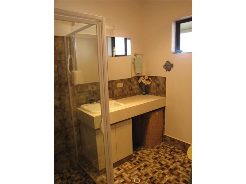 8 Downer Terrace, Lyrup SA 5343