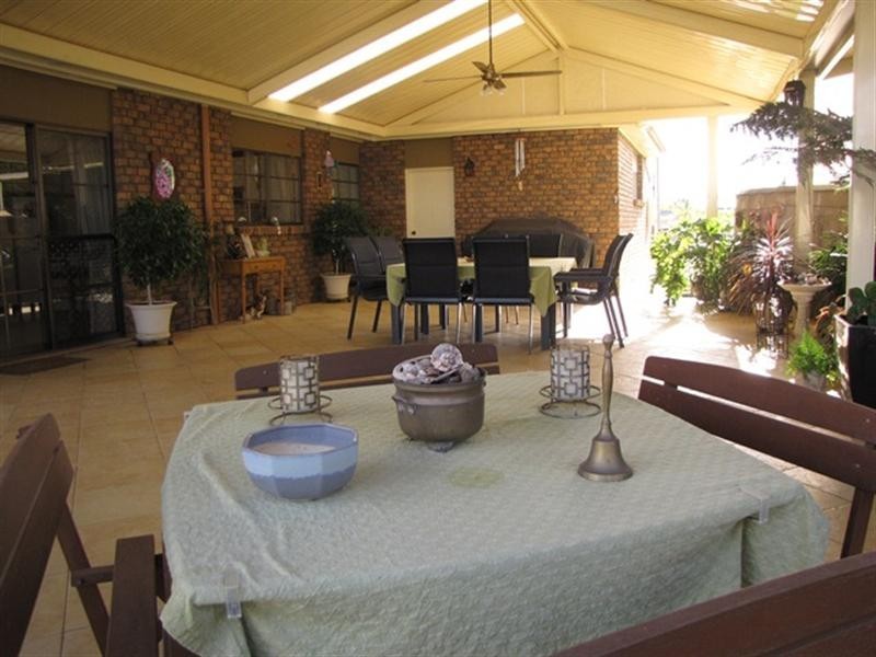 8 Downer Terrace, Lyrup SA 5343