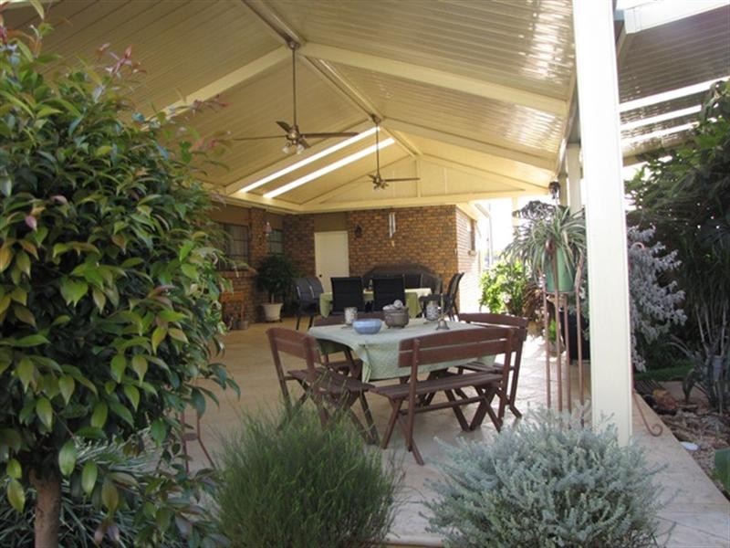 8 Downer Terrace, Lyrup SA 5343