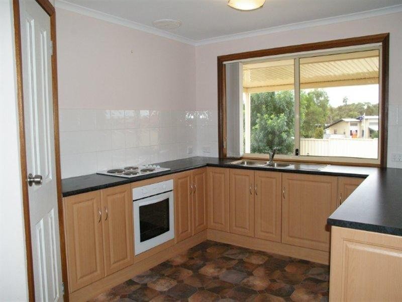 37 Mary Starr Drive, Waikerie SA 5330