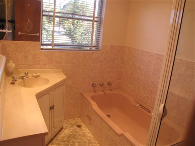 8 Hilltop Drive, Loxton SA 5333