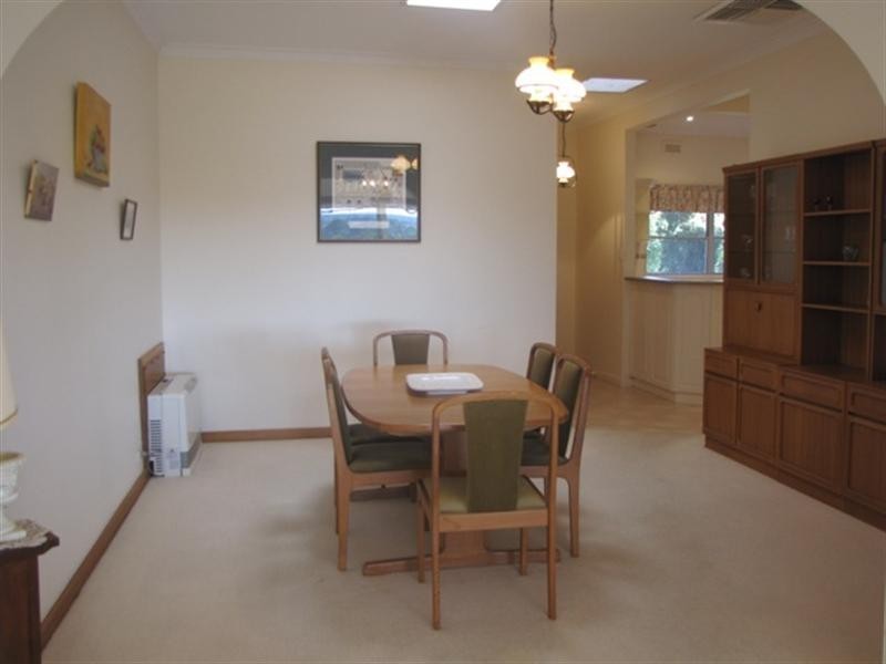 8 Hilltop Drive, Loxton SA 5333