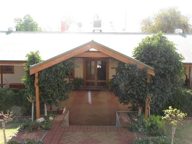 15 Laffer Street, Barmera SA 5345