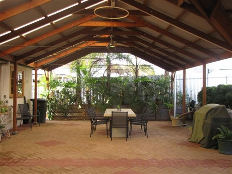 15 Laffer Street, Barmera SA 5345