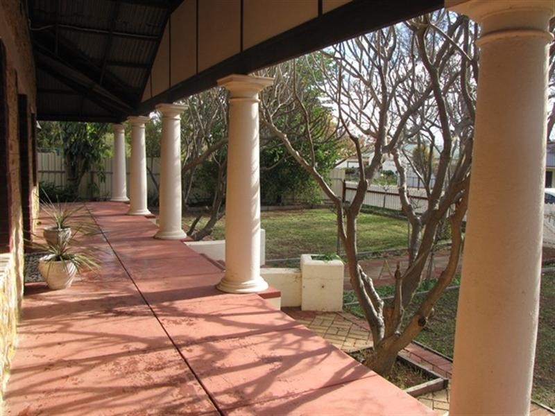 15 Laffer Street, Barmera SA 5345