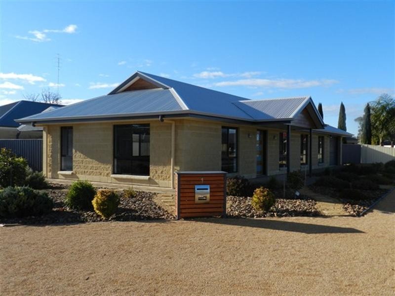 1 Easther Court, Barmera SA 5345