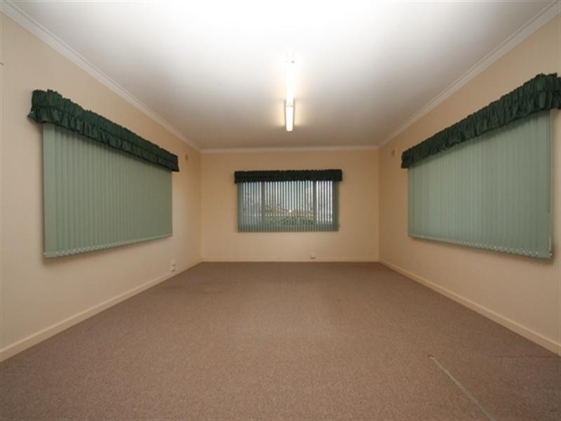 11 Fourth Street, Loxton SA 5333