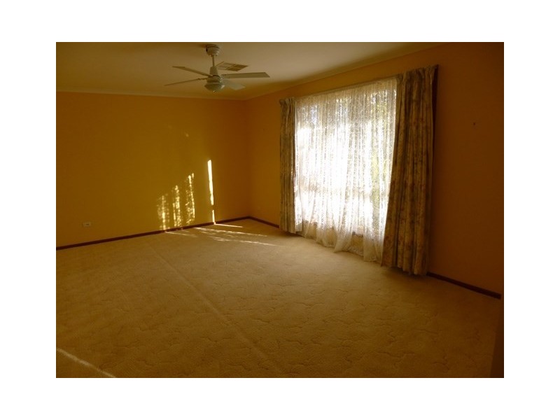 8 Garrard Street, Barmera SA 5345