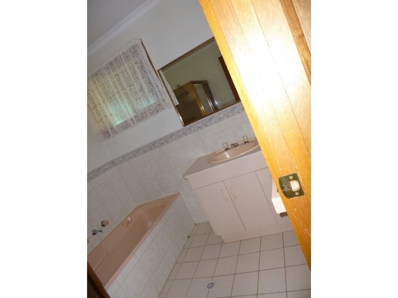 8 Garrard Street, Barmera SA 5345