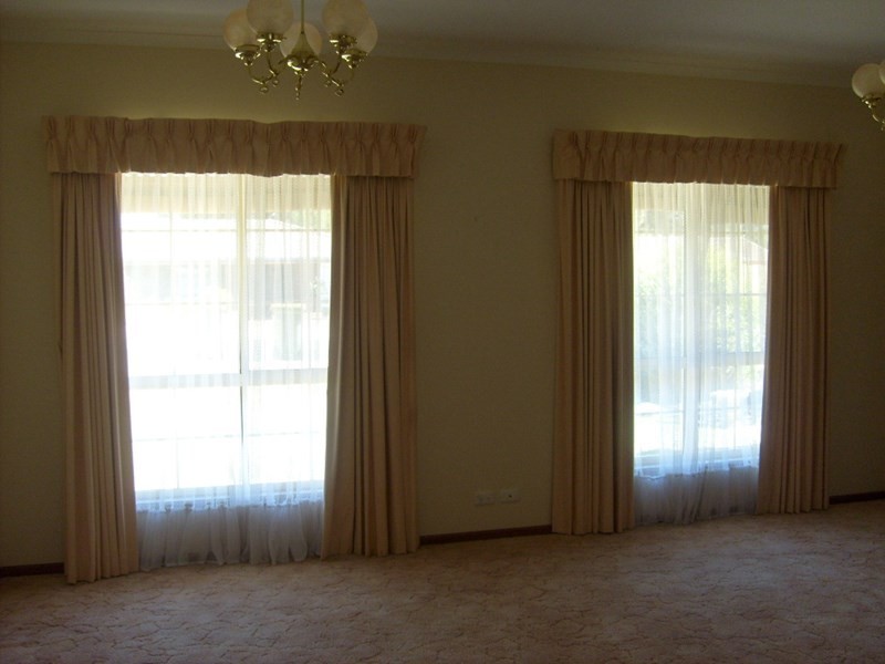 5 Hall Crescent, Loxton SA 5333