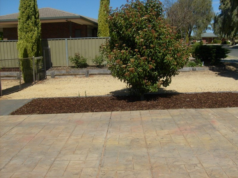 5 Hall Crescent, Loxton SA 5333