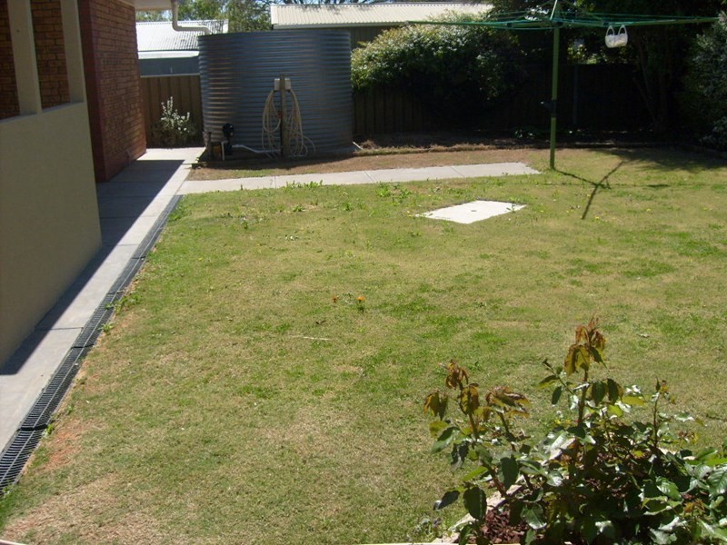 5 Hall Crescent, Loxton SA 5333