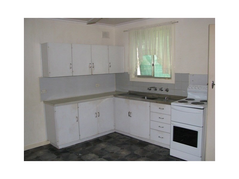 9 Civic Avenue, Waikerie SA 5330