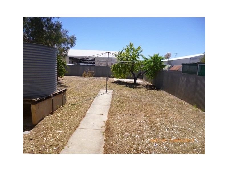 9 Civic Avenue, Waikerie SA 5330