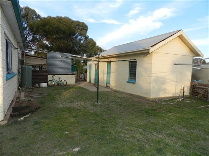 12 Curtis Street, Moorook SA 5332
