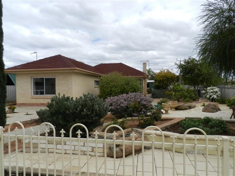 21 Hawdon Street, Barmera SA 5345