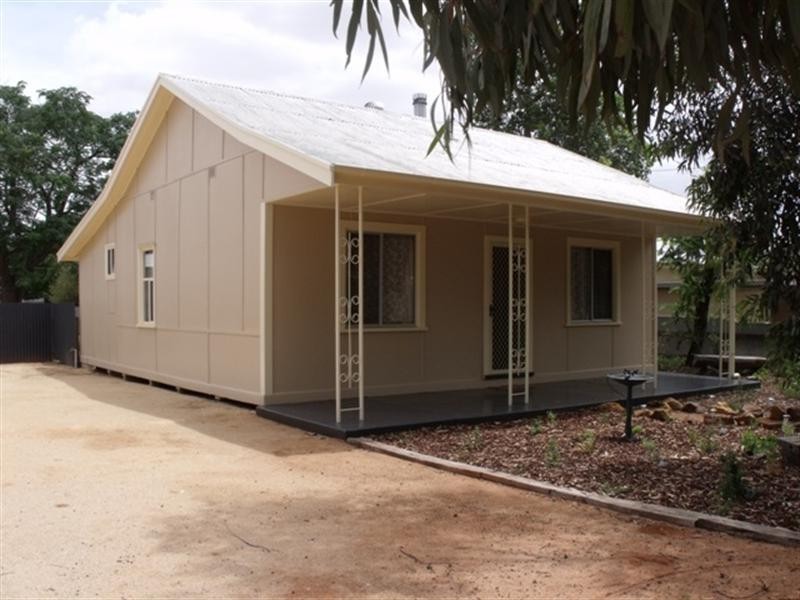 10 Sturt Street, Loxton SA 5333