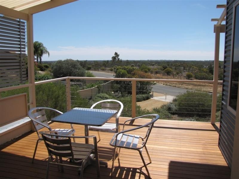 9 Thiele Avenue, Loxton SA 5333