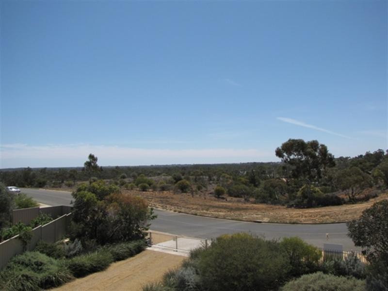 9 Thiele Avenue, Loxton SA 5333