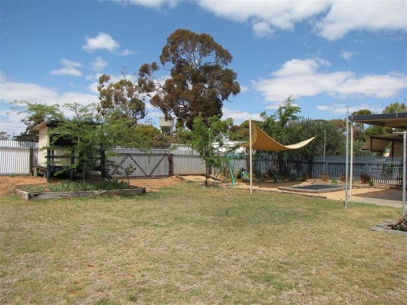 3 Hughes Street, Berri SA 5343