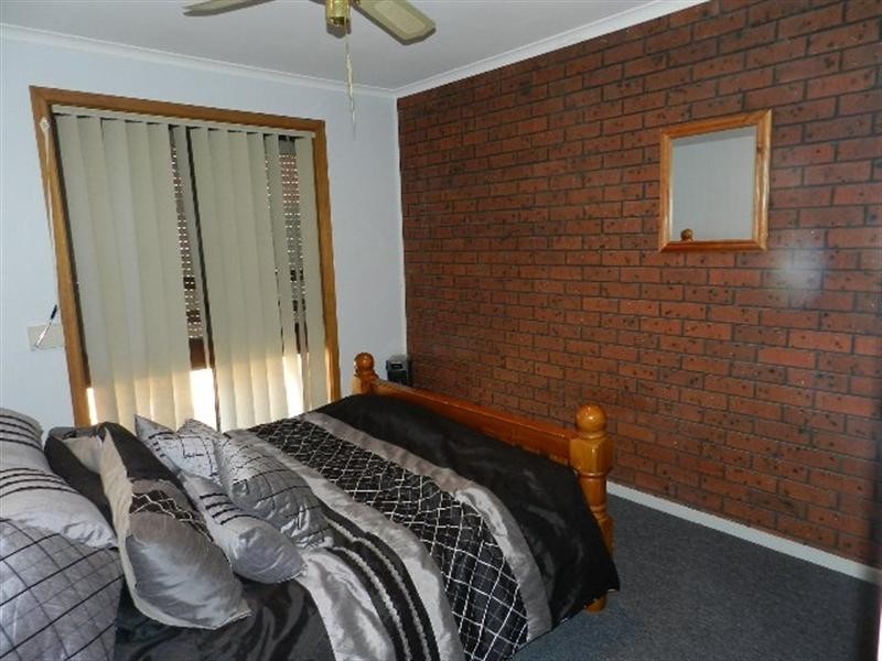 2/4 Guy Street, Berri SA 5343