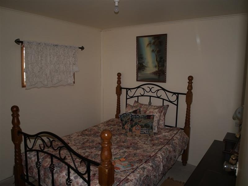 16 Egerton Street, Blanchetown SA 5357