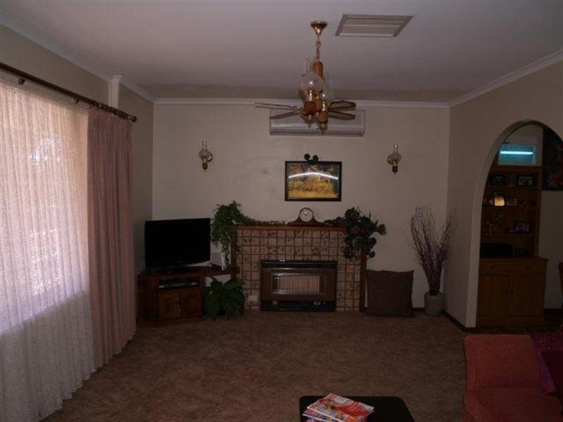 4 Miller Street, Waikerie SA 5330