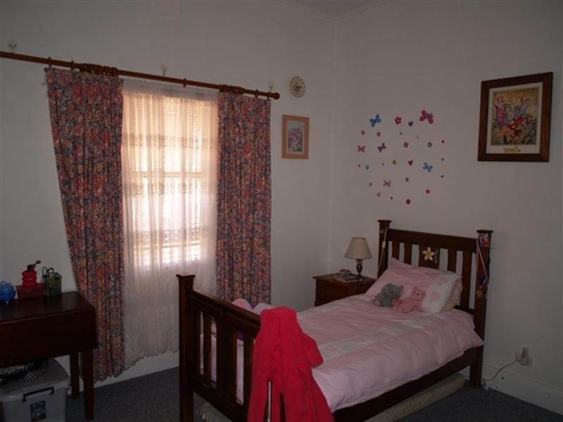 21 Railway South Terrace, Waikerie SA 5330