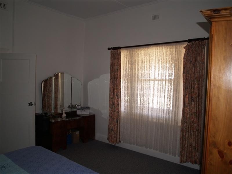 21 Railway South Terrace, Waikerie SA 5330