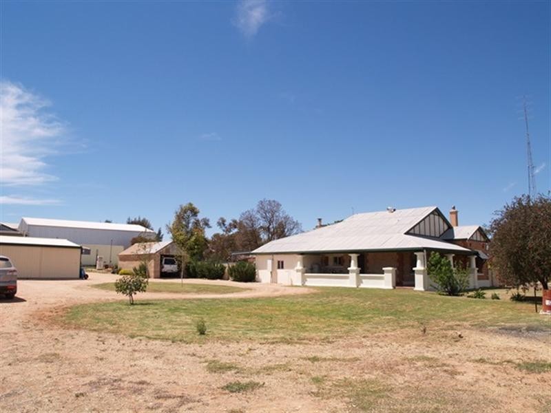 21 Railway South Terrace, Waikerie SA 5330