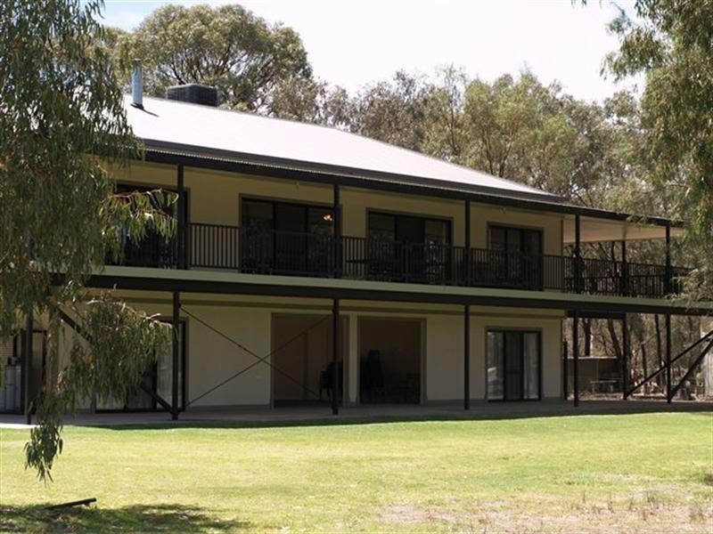 377 Scotts Creek, Morgan SA 5320