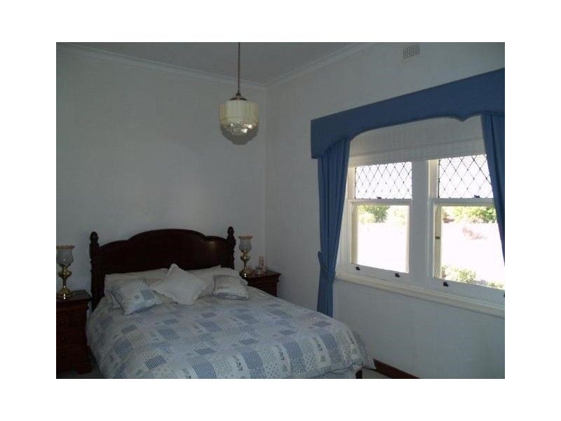 1 Thompson Street, Waikerie SA 5330