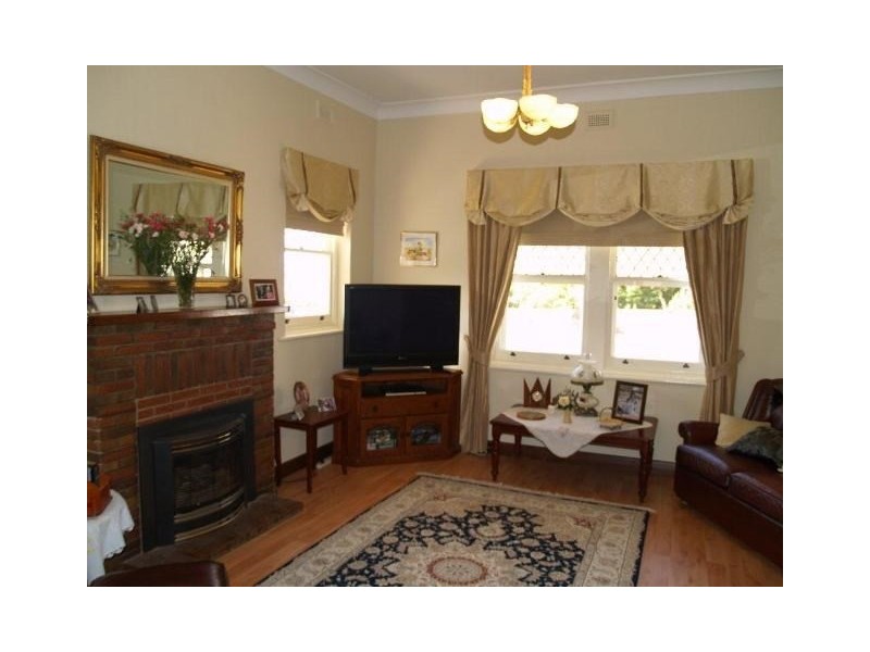 1 Thompson Street, Waikerie SA 5330