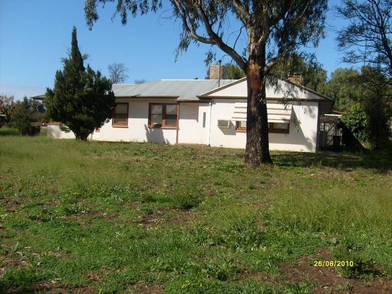 166 Gordon Road, Loxton SA 5333