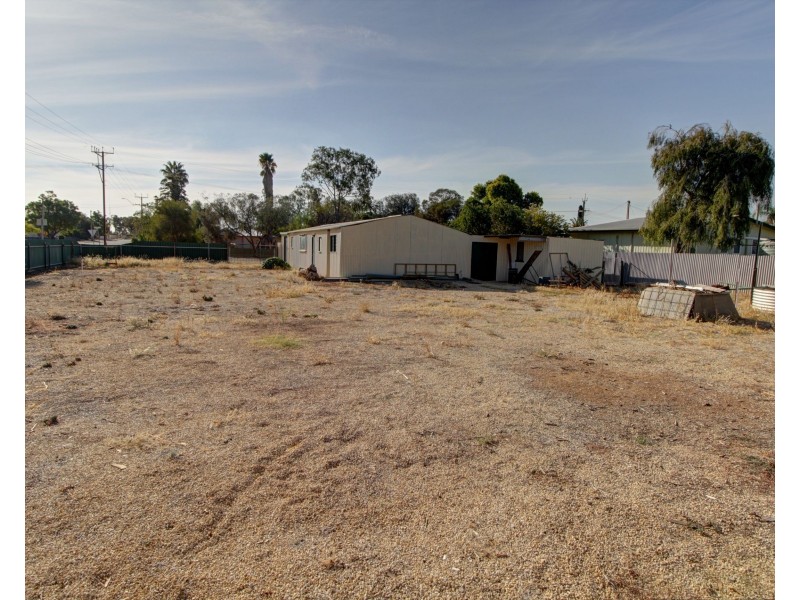 2 Betty Street, Loxton SA 5333