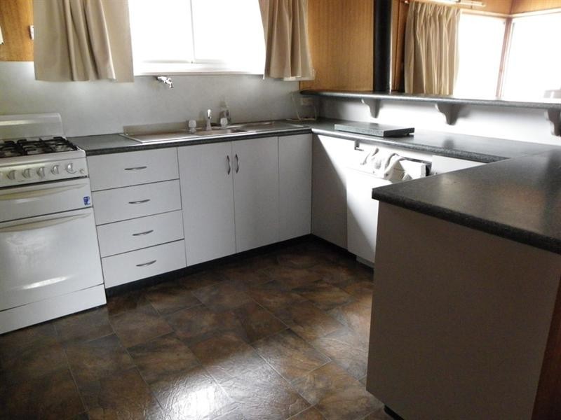 - She’s Ours, Waikerie SA 5330