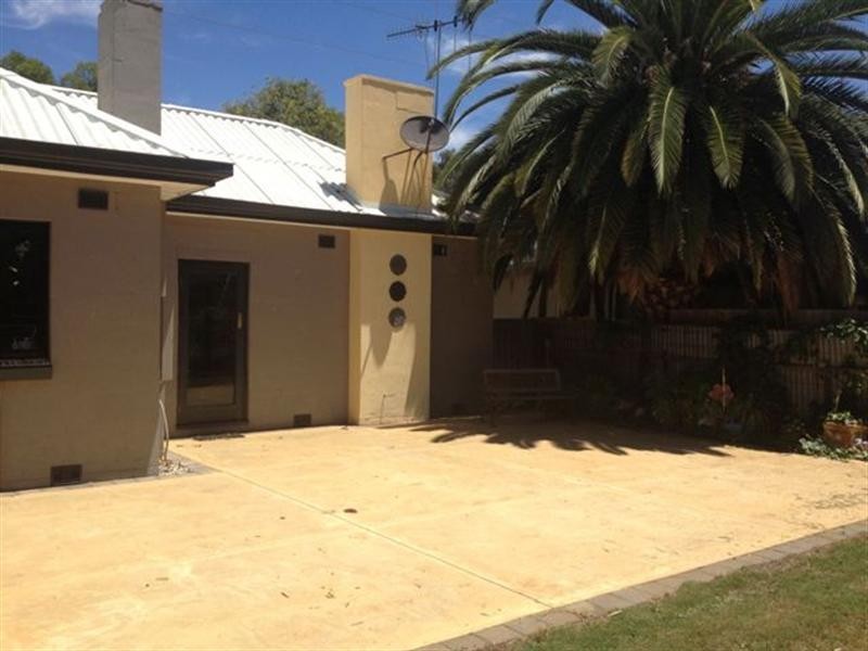 8 Randell Terrace, Monash SA 5342