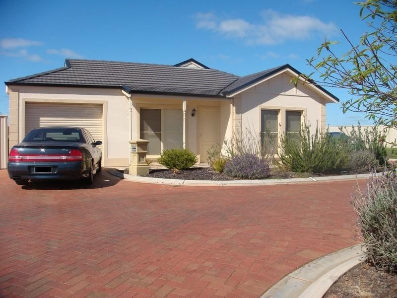 25 Nalara Avenue, Loxton SA 5333